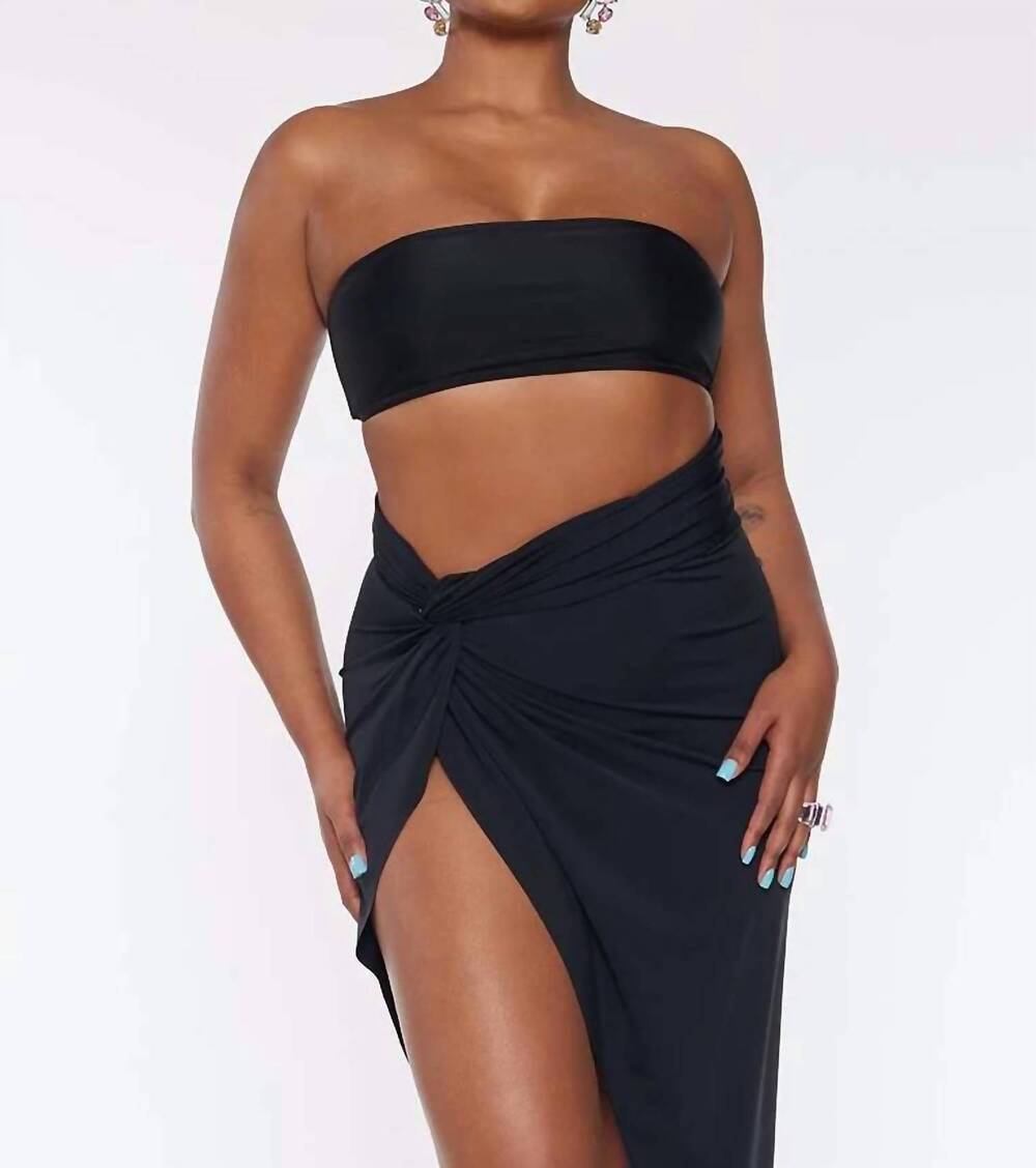 NEW CIRCULAR PATH classic strapless bandeau bikini top in black